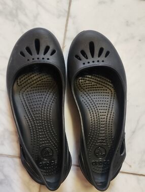 CROCS Women's Black Slip-On Ballet Flats